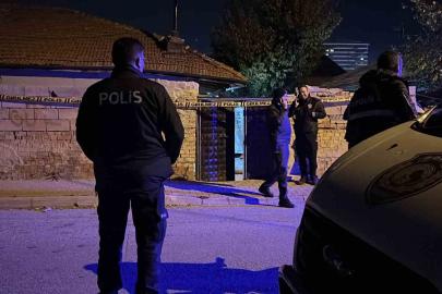 16 yaşındaki çocuk, babasını annesini darp ettiği için öldürmüş