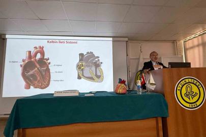 ADÜ’lü akademisyen Aydın Lisesi’nde öğrencilerle buluştu