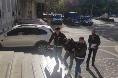 Akşehir’de gümrük kaçağı tütün mamülleri yakalandı