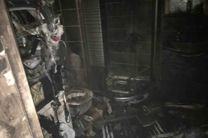 Bandırma’da, yangında evde uyuyan kadın ve 3 kedi kurtarıldı