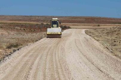 Büyükşehir, kırsalda bozuk yol bırakmıyor