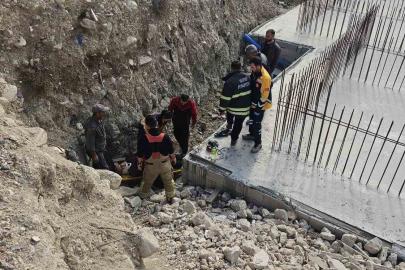 Defne’de inşaat temeline düşen şahıs yaralandı