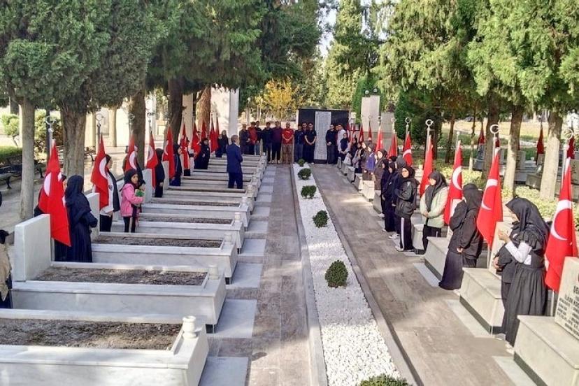 Denizli’de şehit öğretmenler dualarla yanıldı