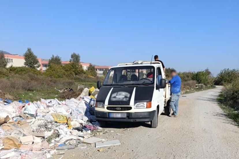 Efeler’de kaçak moloz dökümüne 47 bin TL ceza