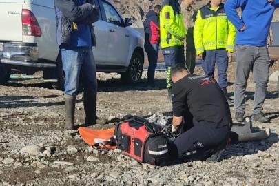 El freni açılan pikap baraja düştü: Kadın mühendis hayatını kaybetti