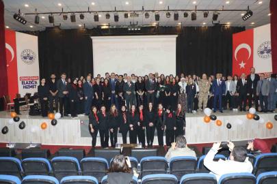 Elazığ’da Öğretmenler Günü kutlandı