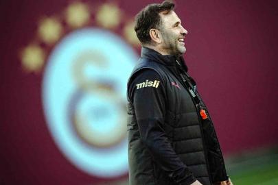 Galatasaray’da Osimhen antrenmanda yer aldı