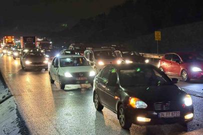 Habipler-Arnavutköy yolunda İSKİ kazı çilesi