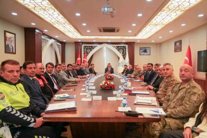 Hakkari’de karla mücadele değerlendirme toplantısı yapıldı