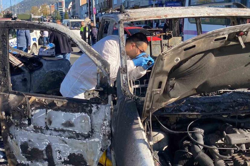 Hopa’da minibüs yangını korkuttu