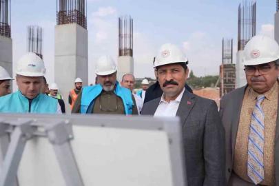 İskenderun devlet hastanesinde inşa çalışmaları sürüyor