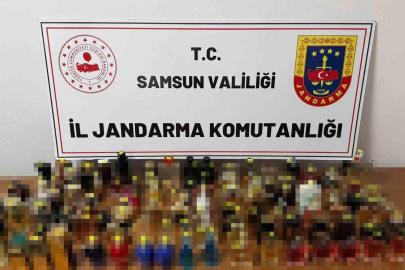 Jandarma 320 adet gümrük kaçağı parfüm ele geçirdi