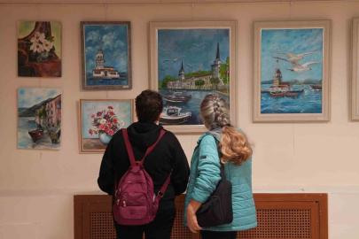 Kartal’da açılan "Atölye No 10 Karma Yağlı Boya Resim Sergisi" ziyaretçilerini bekliyor