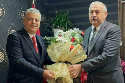 Kayseri Sarraflar ve Kuyumcular Derneği’nde devir teslim töreni gerçekleştirildi