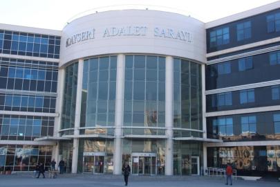 Kızının erkek arkadaşını öldüren baba hakim karşısına çıktı