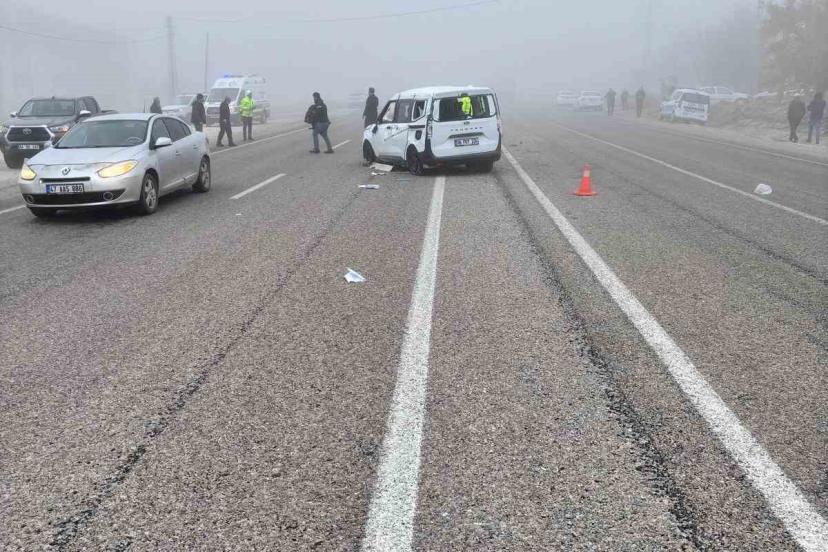 Malatya’da otomobil ile hafif ticari araç çarpıştı: 1 yaralı