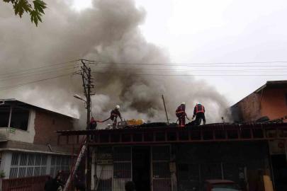 Malatya’da sanayi sitesindeki yangın kontrol altına alındı