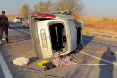 Şanlıurfa’da hafif ticari araç devrildi: 1 ölü, 3 yaralı