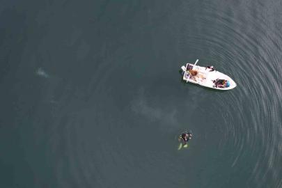 Sapanca Gölü’ndeki endişelendiren kabarcıklar su altından ve havadan görüntülendi