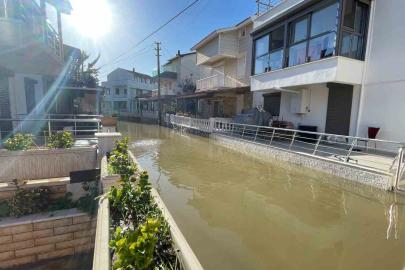Selin etkilediği Foça’nın sokakları Venedik’e döndü