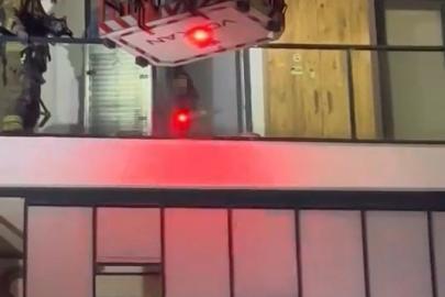 Sinir krizi geçiren kadın evi ateşe vermek istedi