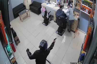 Sinop’ta berber dükkanına silahlı saldırı: O anlar kamerada