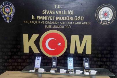 Sivas’ta kaçak tütün ve cep telefonu operasyonu: 5 gözaltı