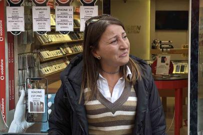 Sokağın maskotu "Waffle" ekipler tarafından barınağa götürülünce gözyaşı döktü