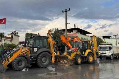 Tarsus’ta gece boyunca yağış mesaisi