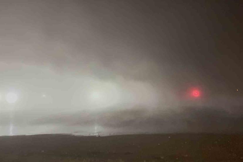 Tatvan’da yoğun sis sürücülere zor anlar yaşattı