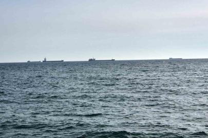 Tekirdağ’da lodos fırtınası balıkçıları limana döndürdü