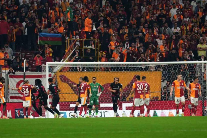 Trendyol Süper Lig: Galatasaray: 0 - Gençlerbirliği: 1 (İlk yarı)