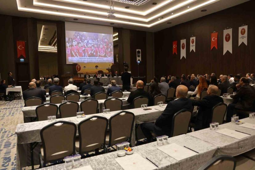 TVHB Merkez Konseyi Başkanı Eroğlu: "Ülkemizde ilk defa Suriye İran ve Irak kaynaklı yeni bir şap serotipi ile karşılaştık"