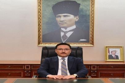 Vali Çiçek: "Öğretmen olmayı seçerken adanmışlığı, fedakârlığı tercih ettiniz"