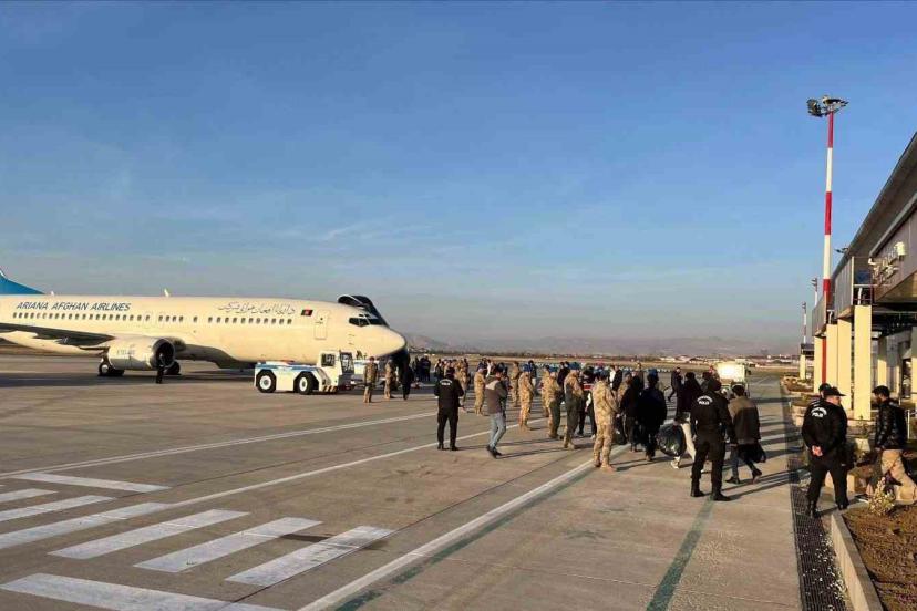 Van’da 300 düzensiz göçmen ülkelerine geri gönderildi