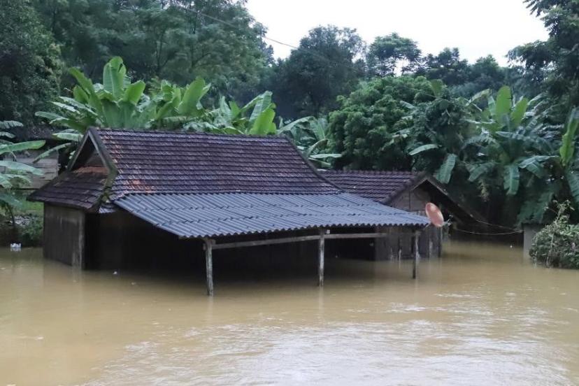 Vietnam’ın Hue kentinde selin etkileri sürüyor