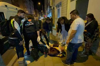 Yolun karşısına geçmeye çalışan yayaya motosiklet böyle çarptı