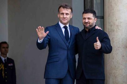Zelenskiy, 1 Aralık’ta Paris’te Macron ile bir araya gelecek