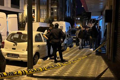 Zeytinburnu’nda silahla vurularak öldürülen iki arkadaşın cenazesi Adlı Tıp Kurumu’ndan alındı