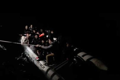 13’ü çocuk 29 düzensiz göçmen kurtarıldı, 2 göçmen kaçakçısı yakalandı