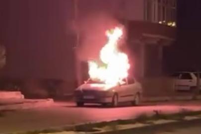 Amasya’da seyir halindeki otomobil alevlere teslim oldu