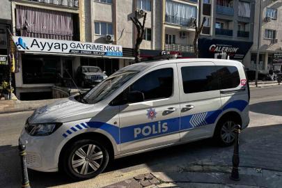 Apartmanın çatısından düşen genç hayatını kaybetti