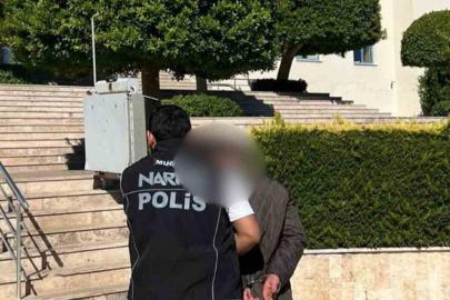 Aranan 2 şahıs yakalanarak cezaevine teslim edildi