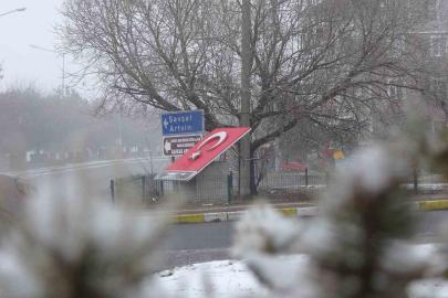 Ardahan eksi 15 dereceyle buz kesti