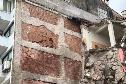 Balçova’da kentsel dönüşüm yıkımı: Komşu binada hasar oluştu