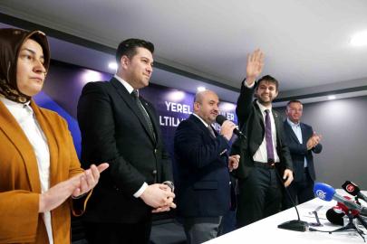 Başkan Albayrak: "EBB kendi uhdesinde olan tarife belirleme yetkisini dahi alt belediyelere devrederek sorumluluktan kaçmaktadır"