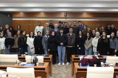 Başkan Sekmen, EBYÜ Hukuk Fakültesi öğrencilerini ağırladı