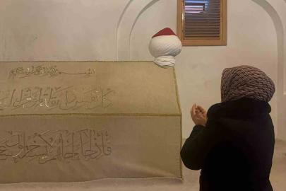 Batı Karadeniz’in fatihi Emir Karatekin Bey’in kabrini her yıl binlerce kişi ziyaret ediyor