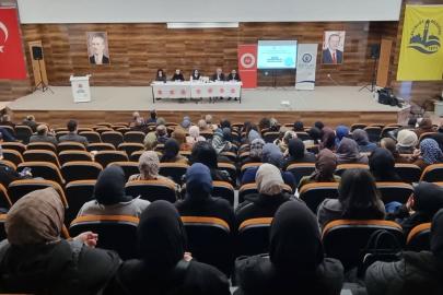 Bayburt’ta insan hakları konulu panel düzenlendi