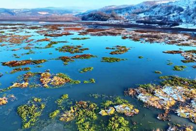 Beyaz gelinliğini giyen Ladik Gölü’nün güzelliği göz kamaştırdı